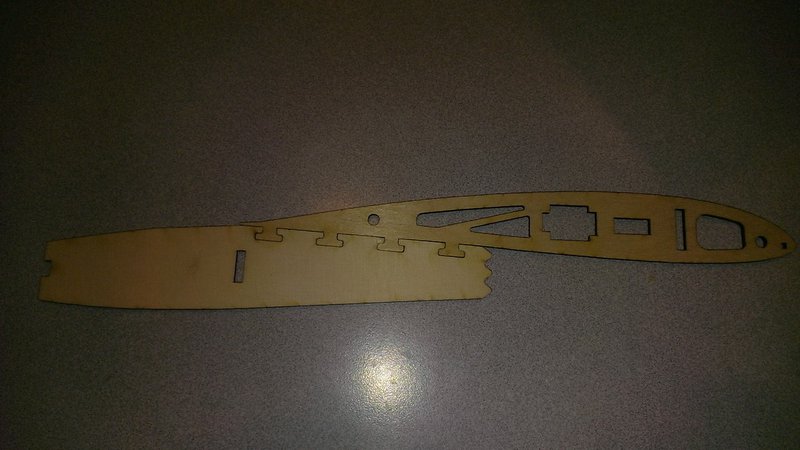 Erste Laser geschnitten Attacus Teile.