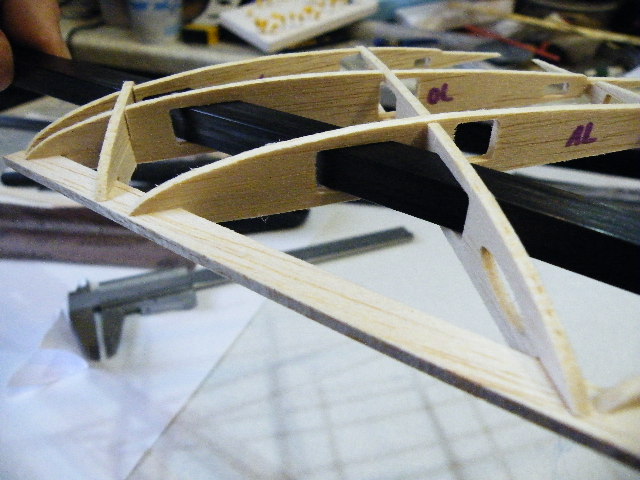 Vordere Nasenleiste hier noch aus Balsa Kommt aber dann in Kiefer