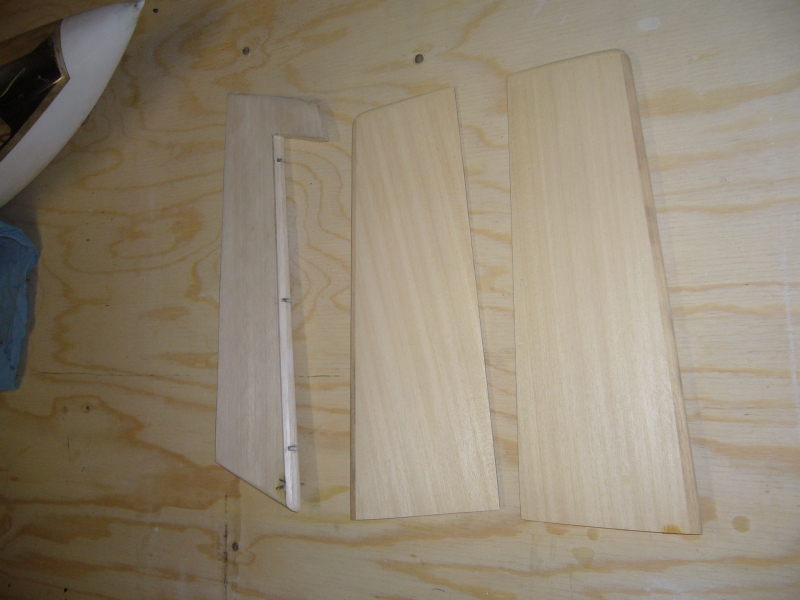 verputzte Leitwerke, Ruder