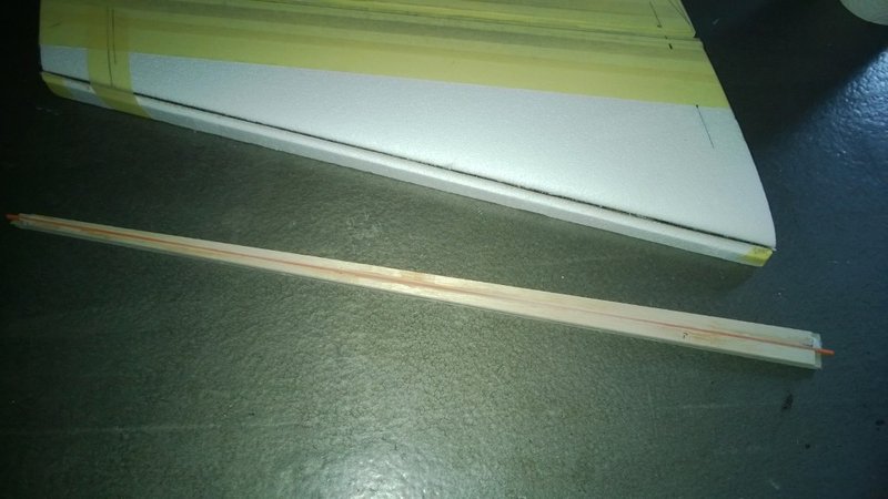 Mit 3mm Balsa aufgefuellt