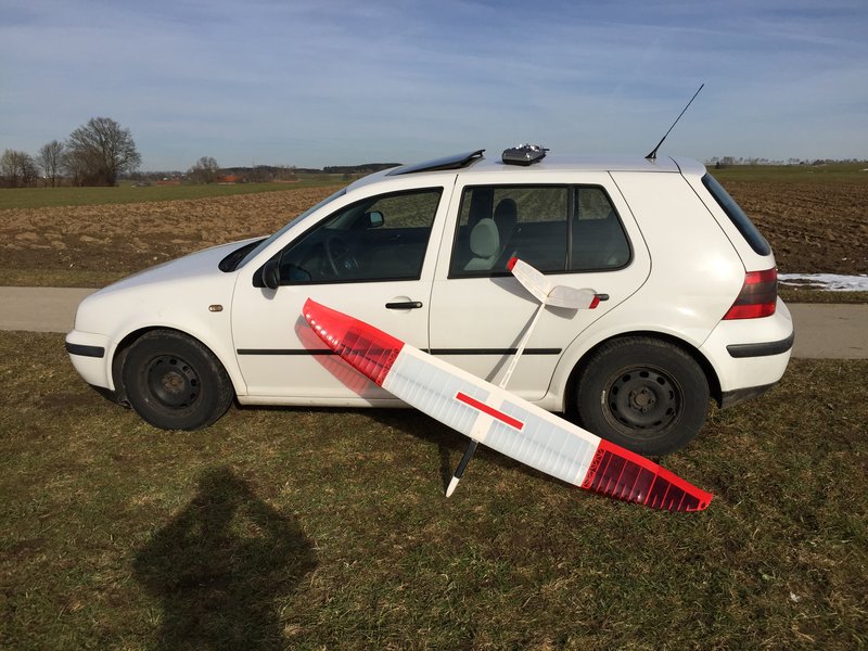 Leider keine Bank, dafür mit Auto
