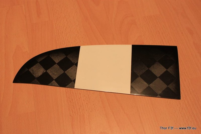 Leitwerk frisch aus der Form