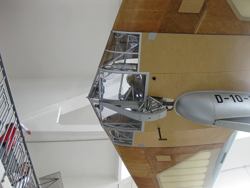 Klein110430 Flugwerft 004.jpg