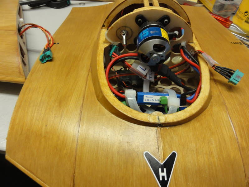 multiplex connectors for left/right wing