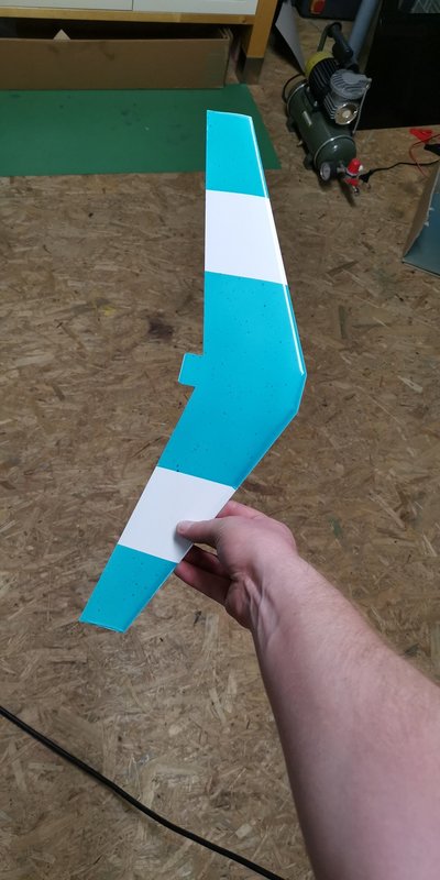 Ja, die Sprenkel sind so geplant gewesen :P