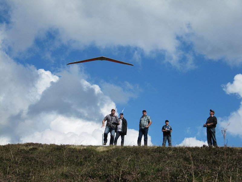 Horten Midi-Elli 2,5 m, fotografiert von Christiank6cr am Schweißel 2010, Modell ist 2010 an der Fltsche wegen einem losen Servo gestorben