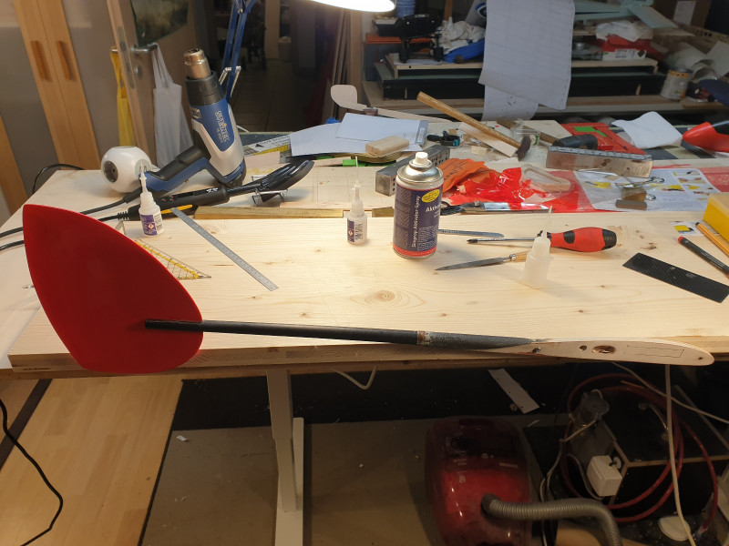 20210606_182337_copy_1600x1200.jpg (319.43 KiB) 5840 mal betrachtet Seitenruder verkleben