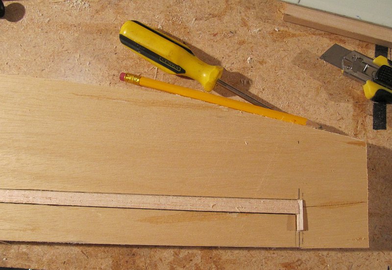 10mm- und 4mm Balsa stehend