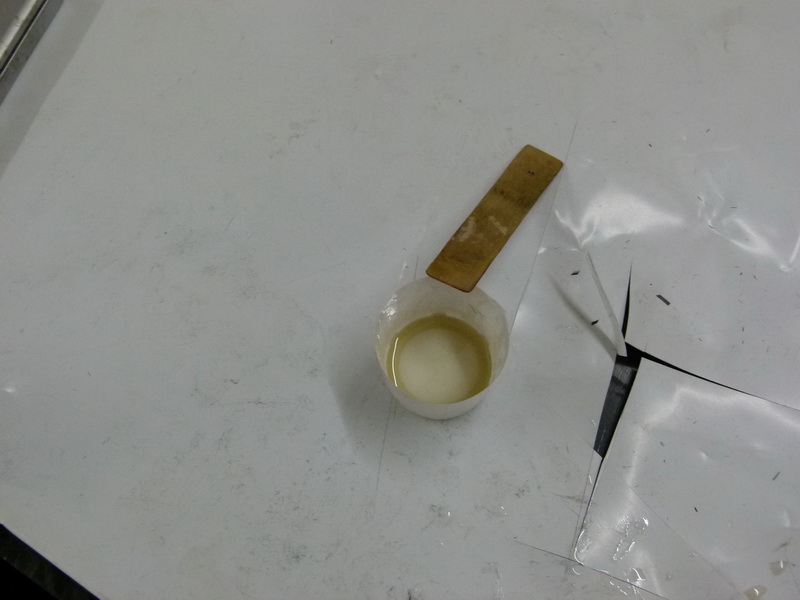 3gr Harzrest... weil ich das auch nicht verschwende wird daraus noch Microballon Mumpe gemacht bis es Spachtelfähig ist.<br />Irgendwas ist doch immer zu spachteln im Modellbau und das hab ich dann gleich gemacht.<br />Bis bald....