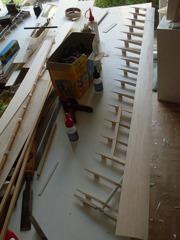 Beplankung oben ist links auch drauf