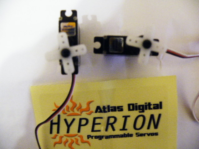 Diese Servos habe ich genommen Atlas Digital Carbonit