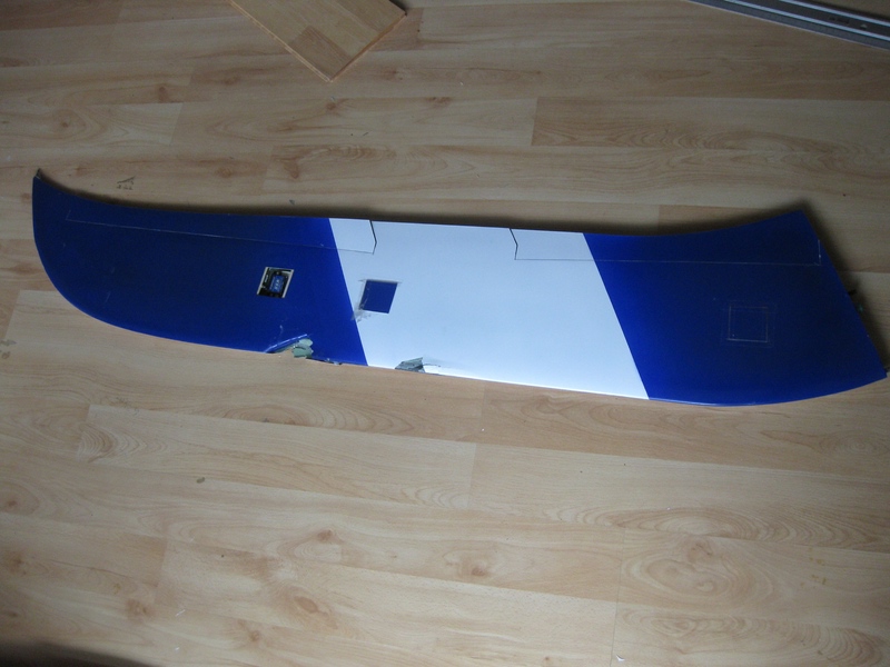 Linker Flügel 2 Cuts nah nebeneinander