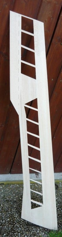 Flügel fertig oben.jpg