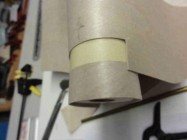 Jurgen w: das tesa gibt beim entfernung eine residu von Leim. Vielleicht nachtteil beim Färben? Muss dass jetzt mit ein kleines Schleifpapier entfernen.