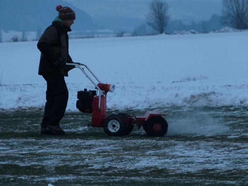 So wars bei der Ankunft,erstmal den Platz fegen !!! Bevor es los geht.